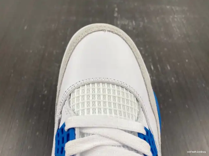 DR5415-104 Retro Jordan SB 4 0704